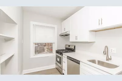 2716 W Rosemont Avenue #1, Chicago, IL 60659 - Photo 5