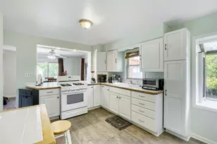 [Address not provided], Elgin, IL 60123 - Photo 7