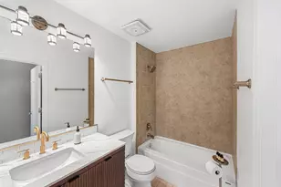 845 N Kingsbury St, Chicago, IL 60610 - Photo 7