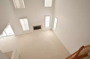 298 Jennifer Ct, Gurnee, IL 60031 - Photo 3