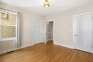 1443 W Victoria St, Chicago, IL 60660 - Photo 15