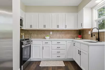 1048 Belle Plaine Avenue, Gurnee, IL 60031 - Photo 23