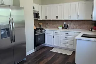 1048 Belle Plaine Ave, Gurnee, IL 60031 - Photo 11