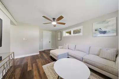 1048 Belle Plaine Avenue, Gurnee, IL 60031 - Photo 21