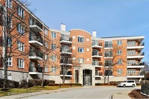 451 Town Pl Cir, Buffalo Grove, IL 60089 - Photo 1