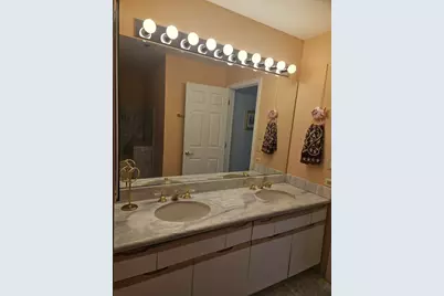 451 Town Place Circle #310, Buffalo Grove, IL 60089 - Photo 23