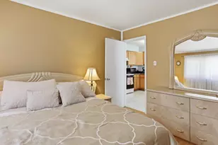 7514 Lockwood Ave, Burbank, IL 60459 - Photo 17