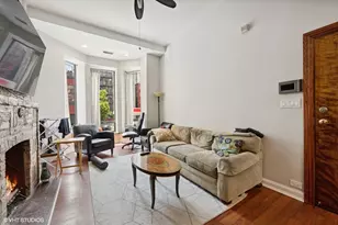 116 W Grand Ave, Chicago, IL 60654 - Photo 3