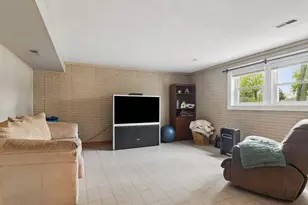 1029 Webster Ln, Schaumburg, IL 60193 - Photo 13