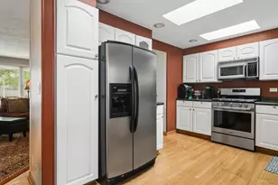1029 Webster Ln, Schaumburg, IL 60193 - Photo 5
