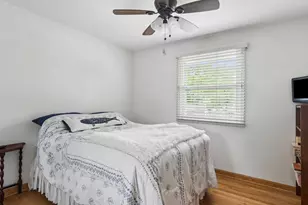 1029 Webster Ln, Schaumburg, IL 60193 - Photo 11