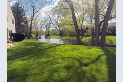 107 Autumn Court #107, Buffalo Grove, IL 60089 - Photo 25
