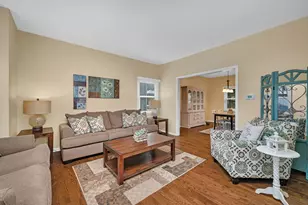 1147 Silo Hill Dr, Grayslake, IL 60030 - Photo 5