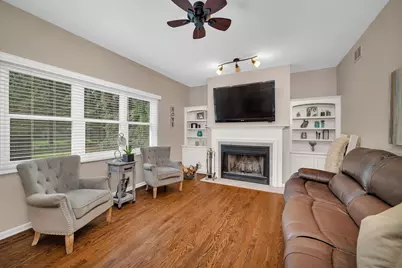 1147 Silo Hill Drive, Grayslake, IL 60030 - Photo 15