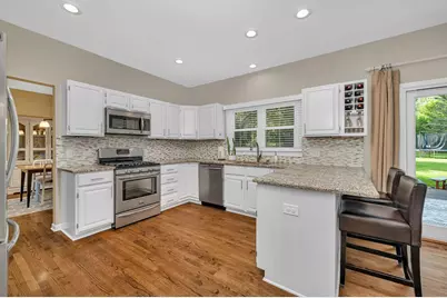 1147 Silo Hill Drive, Grayslake, IL 60030 - Photo 9