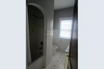 2929 Grand Avenue, Davenport, IA 52803 - Photo 9