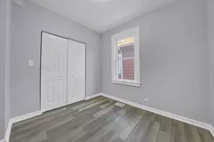 8611 S Kingston Ave, Chicago, IL 60617 - Photo 15