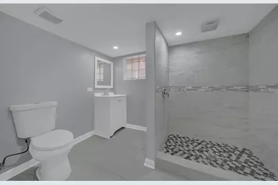 8611 S Kingston Avenue, Chicago, IL 60617 - Photo 25