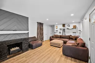 348 Niagara St, Park Forest, IL 60466 - Photo 5