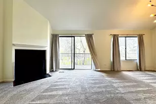 412 Deer Trail Hill, Lake Barrington, IL 60010 - Photo 5