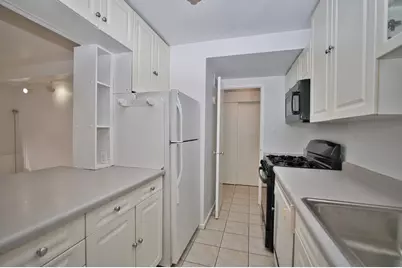 3950 N Lake Shore Drive N #1423D, Chicago, IL 60613 - Photo 11