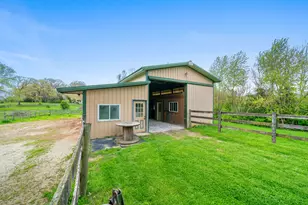 1977 County Line Rd, Sandwich, IL 60548 - Photo 37