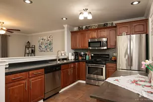 8040 Daniel Dr, Justice, IL 60458 - Photo 3