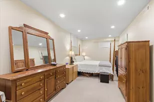 39 Mockingbird Ln, Oak Brook, IL 60523 - Photo 45