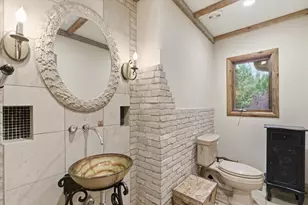 39 Mockingbird Ln, Oak Brook, IL 60523 - Photo 11