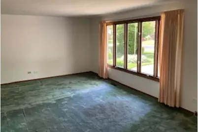 9117 S Tripp Avenue S, Oak Lawn, IL 60453 - Photo 7