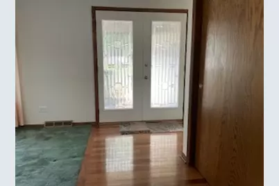 9117 S Tripp Avenue S, Oak Lawn, IL 60453 - Photo 11