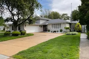 9117 S Tripp Ave S, Oak Lawn, IL 60453 - Photo 5