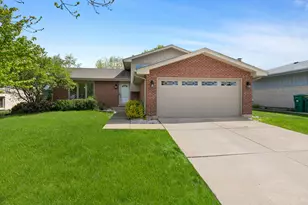 615 Driftwood Ave, Romeoville, IL 60446 - Photo 1