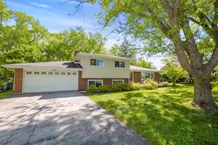 433 Hackberry Rd, Frankfort, IL 60423 - Photo 1