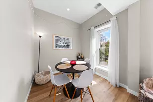 2444 N Sheffield Ave, Chicago, IL 60614 - Photo 13