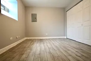 2339 E 72nd St, Chicago, IL 60649 - Photo 23