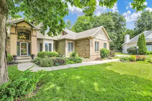 1516 River Bluff Dr, Mahomet, IL 61853 - Photo 3