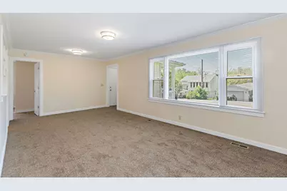 378 Council Trail, Lake in the Hills, IL 60156 - Photo 9