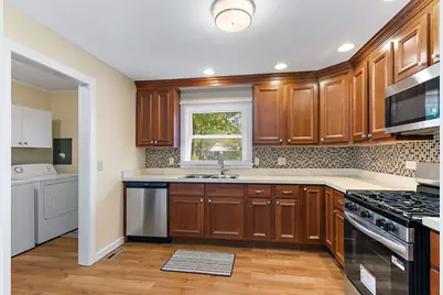 378 Council Trail, Lake in the Hills, IL 60156 - Photo 5