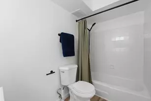 1500 Robin Cir, Hoffman Estates, IL 60169 - Photo 9