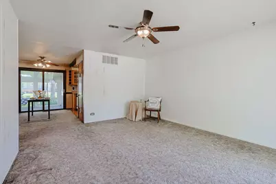 1057 Cedar Lane, Elk Grove Village, IL 60007 - Photo 5