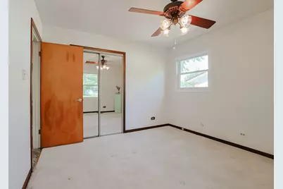1057 Cedar Lane, Elk Grove Village, IL 60007 - Photo 15