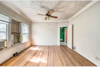 10204 S Lafayette Avenue, Chicago, IL 60628 - Photo 3