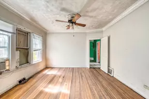10204 S Lafayette Ave, Chicago, IL 60628 - Photo 3