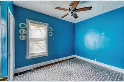 10204 S Lafayette Avenue, Chicago, IL 60628 - Photo 9