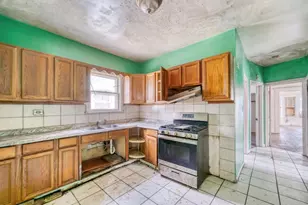 10204 S Lafayette Ave, Chicago, IL 60628 - Photo 7
