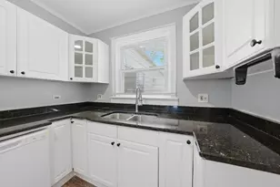 8720 S Richmond Ave, Evergreen Park, IL 60805 - Photo 7
