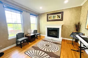 416 Ptarmigan Pl, Lindenhurst, IL 60046 - Photo 5
