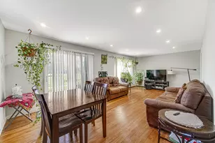 9351 Lady Bird Ln, Des Plaines, IL 60016 - Photo 9