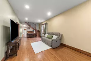 5136 W Winona St, Chicago, IL 60630 - Photo 5